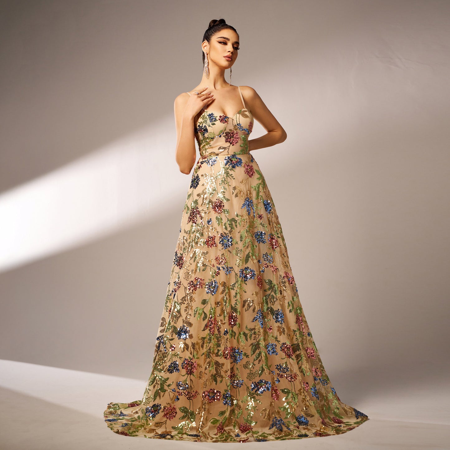 Elegant Sleeveless Long Dress For Women